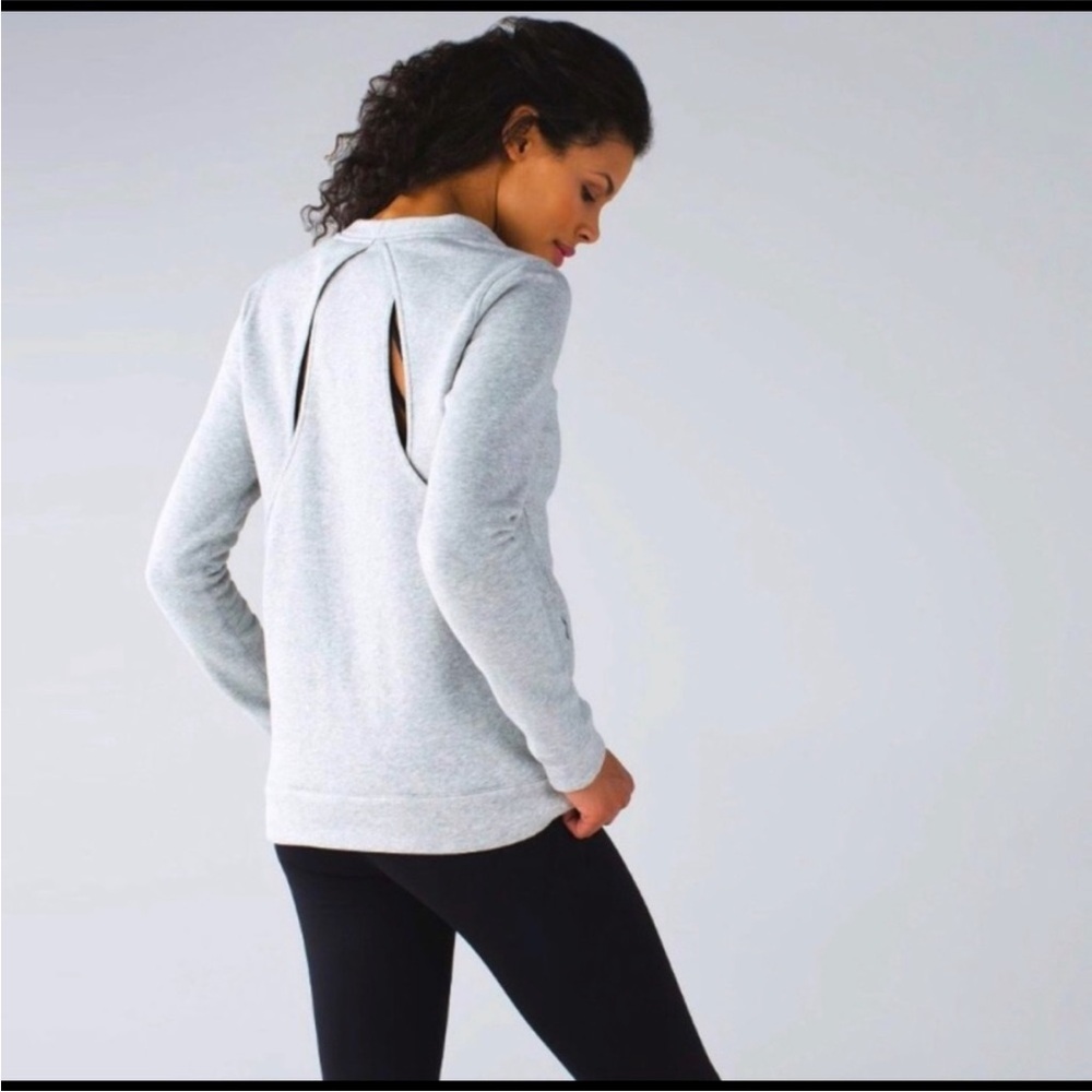 lululemon &go Endeavor Long Sleeve Core
Medium Grey Size 4